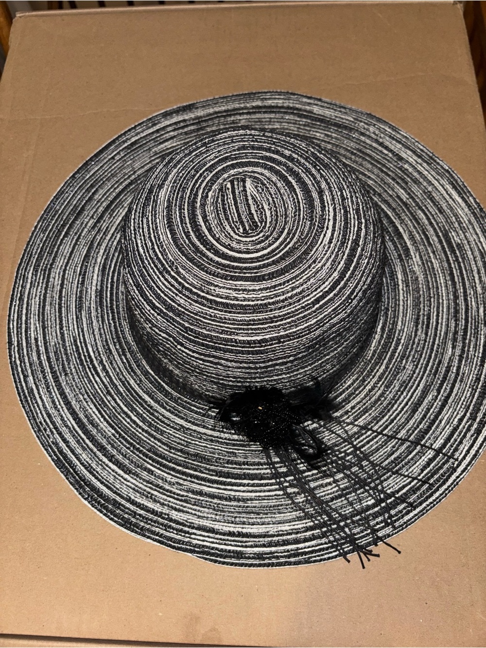 Wide-Brim Black and White Straw Sun Hat with Decorative Accent